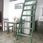 Ostria 4*