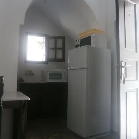 Aparthotel Ostria Kamári