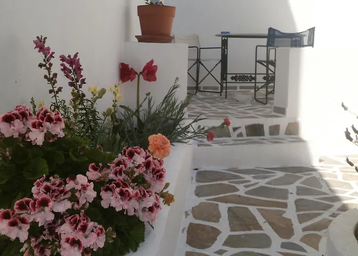 Aparthotel Ostria Kamári